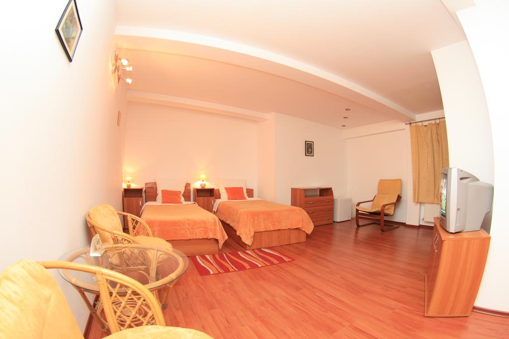 Pensiunea Studio Bacău Dış mekan fotoğraf