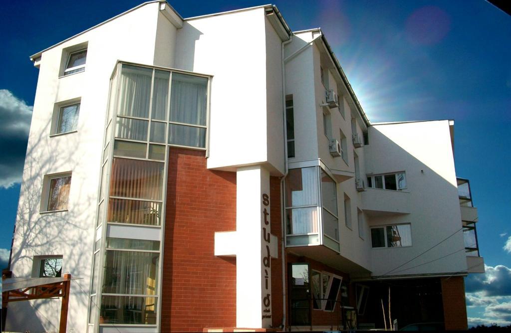 Pensiunea Studio Bacău Dış mekan fotoğraf