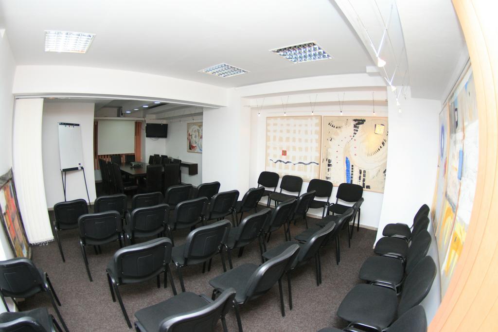 Pensiunea Studio Bacău Dış mekan fotoğraf